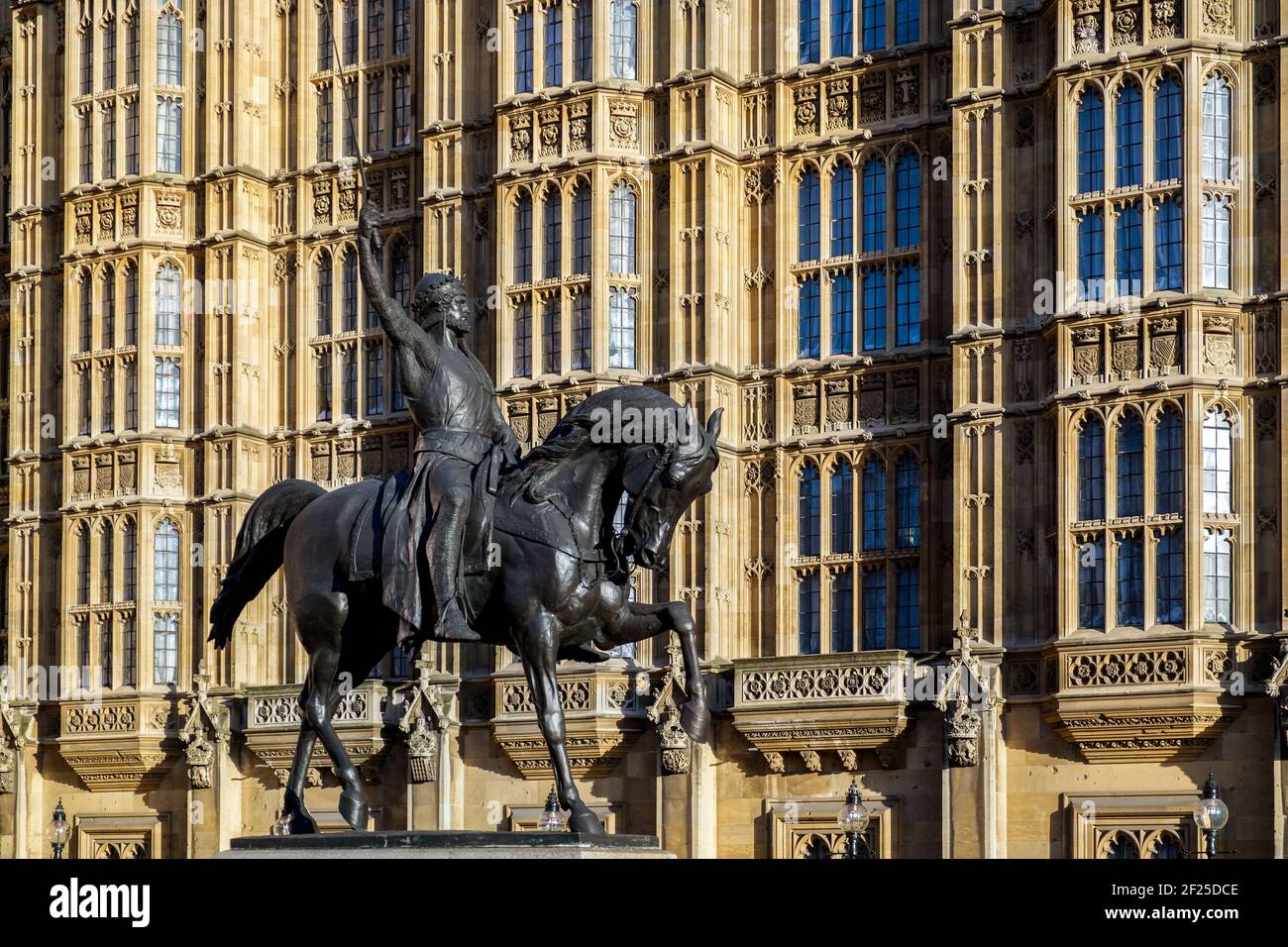 Richard I en dehors de la Statue Chambres du Parlement Banque D'Images