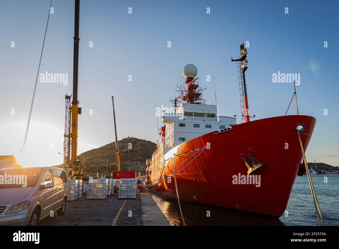 Navire océanographique de la Marine espagnole partant pour l'Antarctique. ABEL F. ROS/ALAMY Banque D'Images