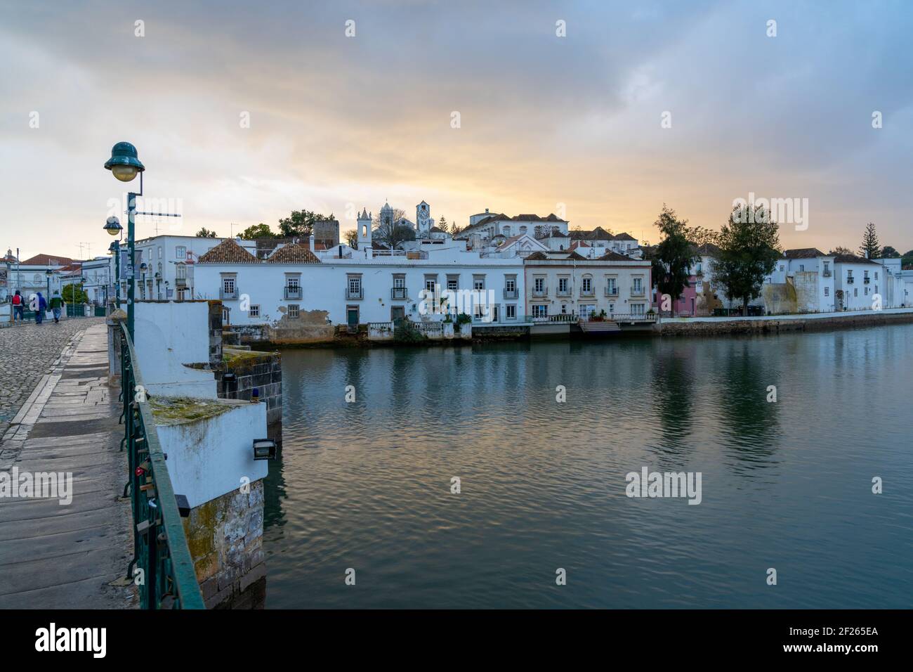 Vue sur le centre historique de Tavira Banque D'Images