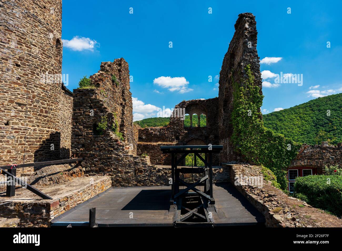 Les ruines du château de Tdurant près d'Alken sur la Moselle, Allemagne. Alken, Banque D'Images