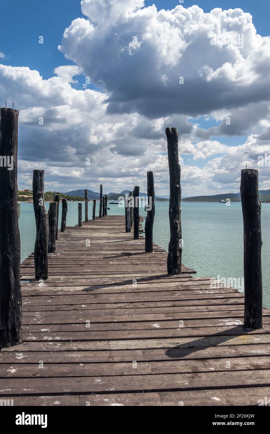 La jetée de l'hôtel Cala di Volpe en Sardaigne Banque D'Images