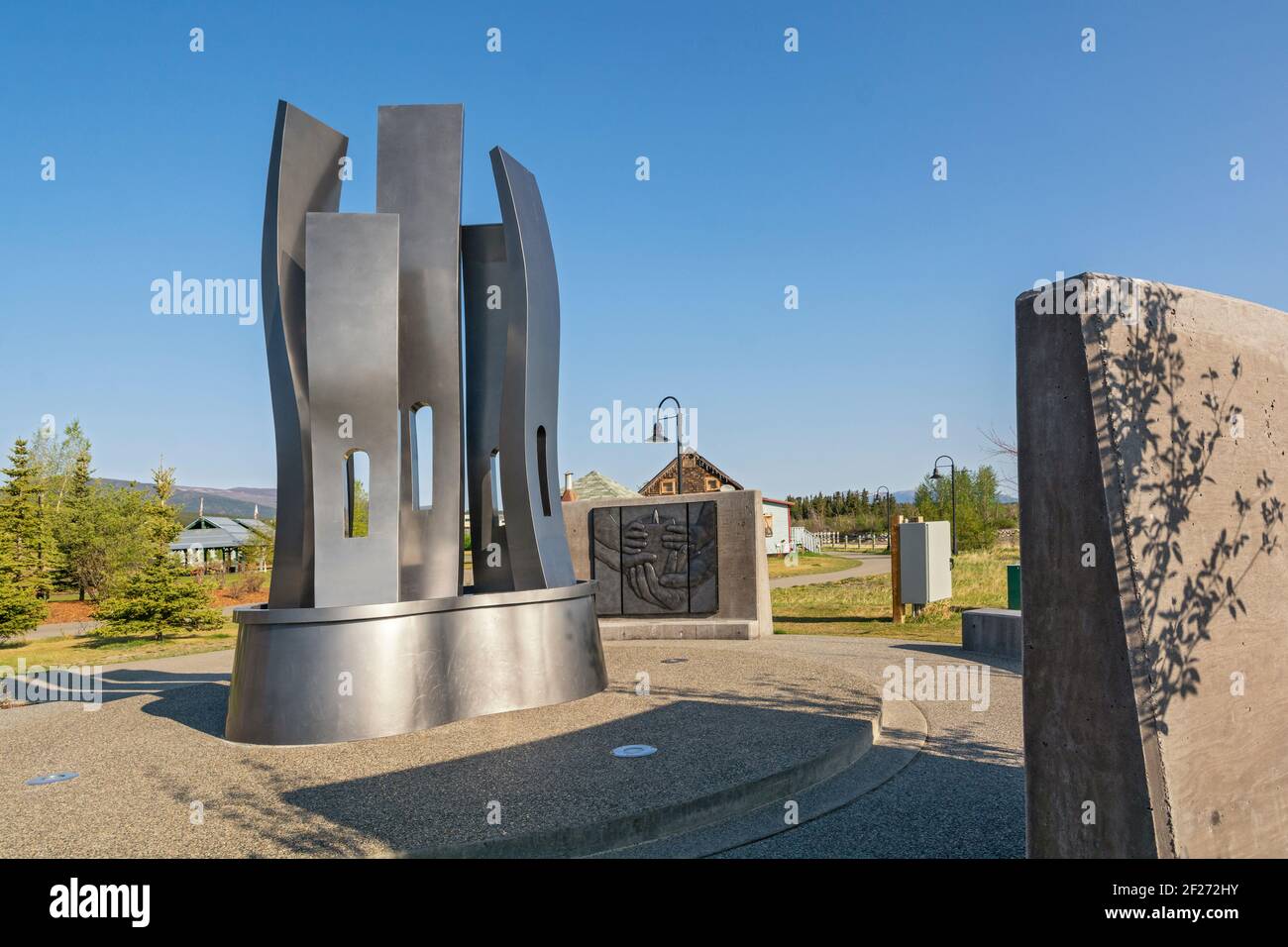 Canada, Yukon, Whitehorse, Riverfront Trail, Workers' Memorial Banque D'Images