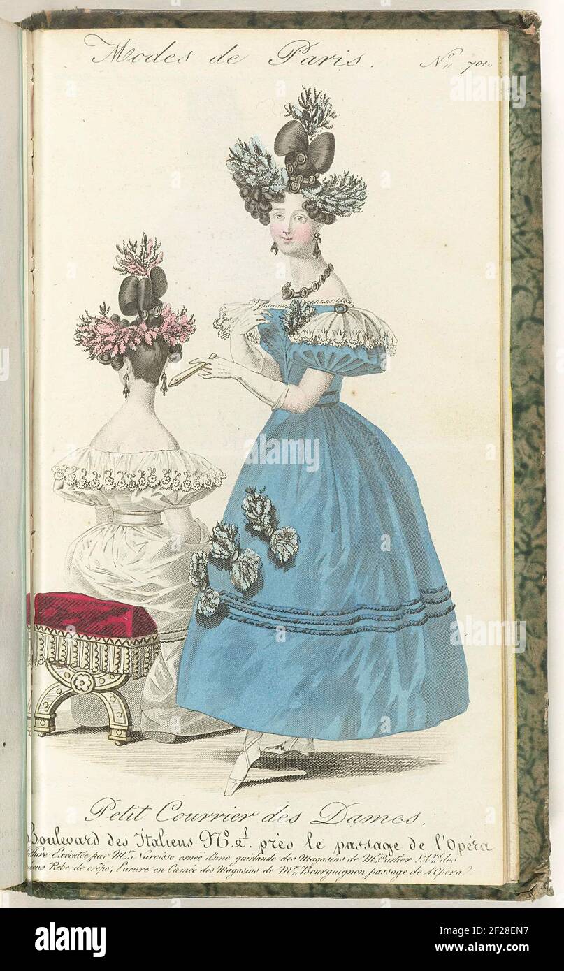 Petit courrier des Ladies, 15 février 1830, no 701: Coiffure exécutée par m.r narcisse .... femme debout vêtue d'une robe en crêpe. 'Coeffure' réalisée par Narcisse décorée d'une guirlande des boutiques de Cartier. Parure avec caméo des boutiques de Bourguignon. Figure, vue à l'arrière, dans la même robe, assise sur un taboret. Imprimé du magazine de mode petit Courier des Ladies (1821-1868). Relié (avec quelques pages. Le Journal des Laden et des modes). Du 15 janvier 1827 au 20 mars 1830. Incomplet. Banque D'Images