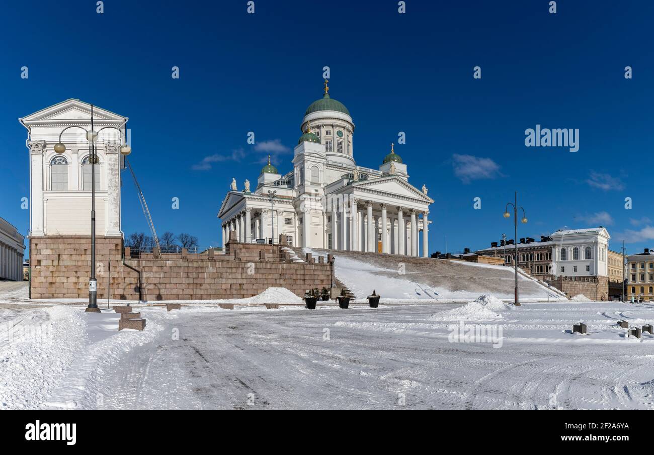 Place du Sénat et cathédrale d'Helsinki en hiver. Helsinki, Finlande Banque D'Images