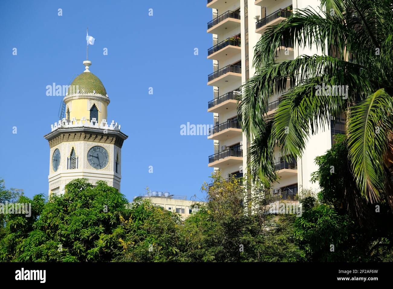 Equateur Guayaquil - Torre Morisca avec une tour d'horloge à dôme Banque D'Images