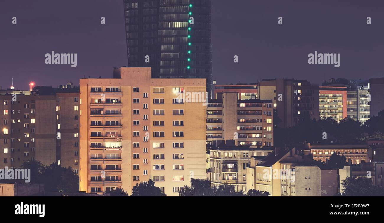 Paysage urbain de Szczecin la nuit, image colorée, Pologne. Banque D'Images