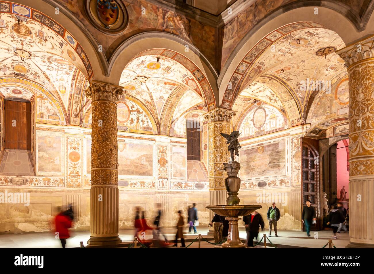 Cour intérieure du Palazzo Vecchio, hôtel de ville de Florence en Toscane, Italie Banque D'Images