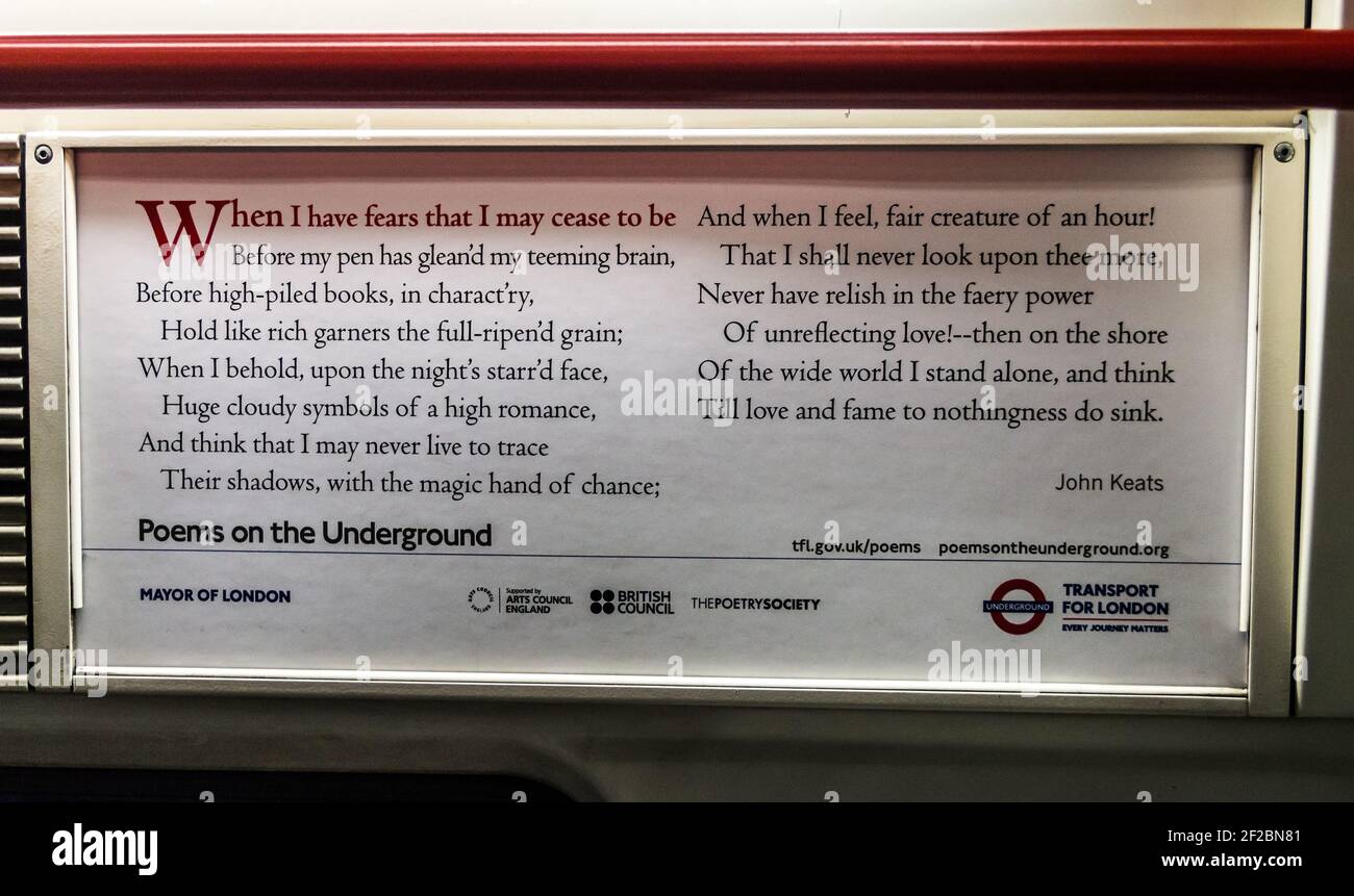 « quand j'ai peur que je cesse d'être », poème de John Keats sur un écriteau sur un train de métro Central Line London, « Poems on the Underground » Banque D'Images