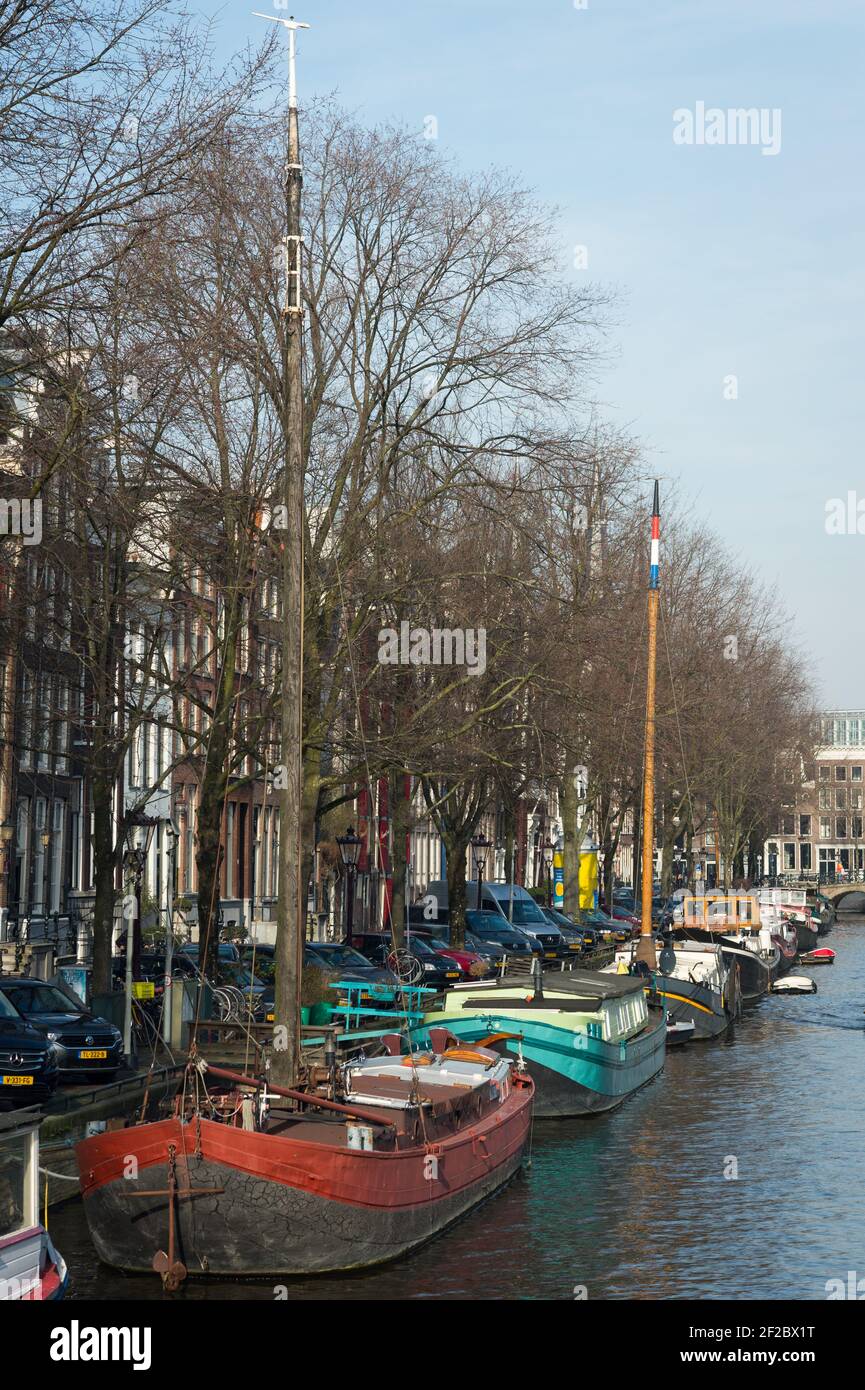 Barges sur Keizersgracht, Amsterdam, pays-Bas. Banque D'Images