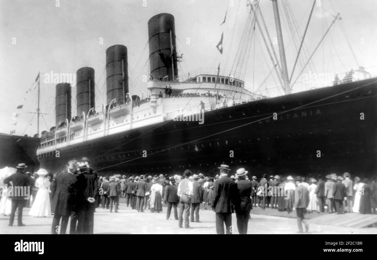 Lusitania. RMS Lusitania a amarré à New York, en 1907 Banque D'Images
