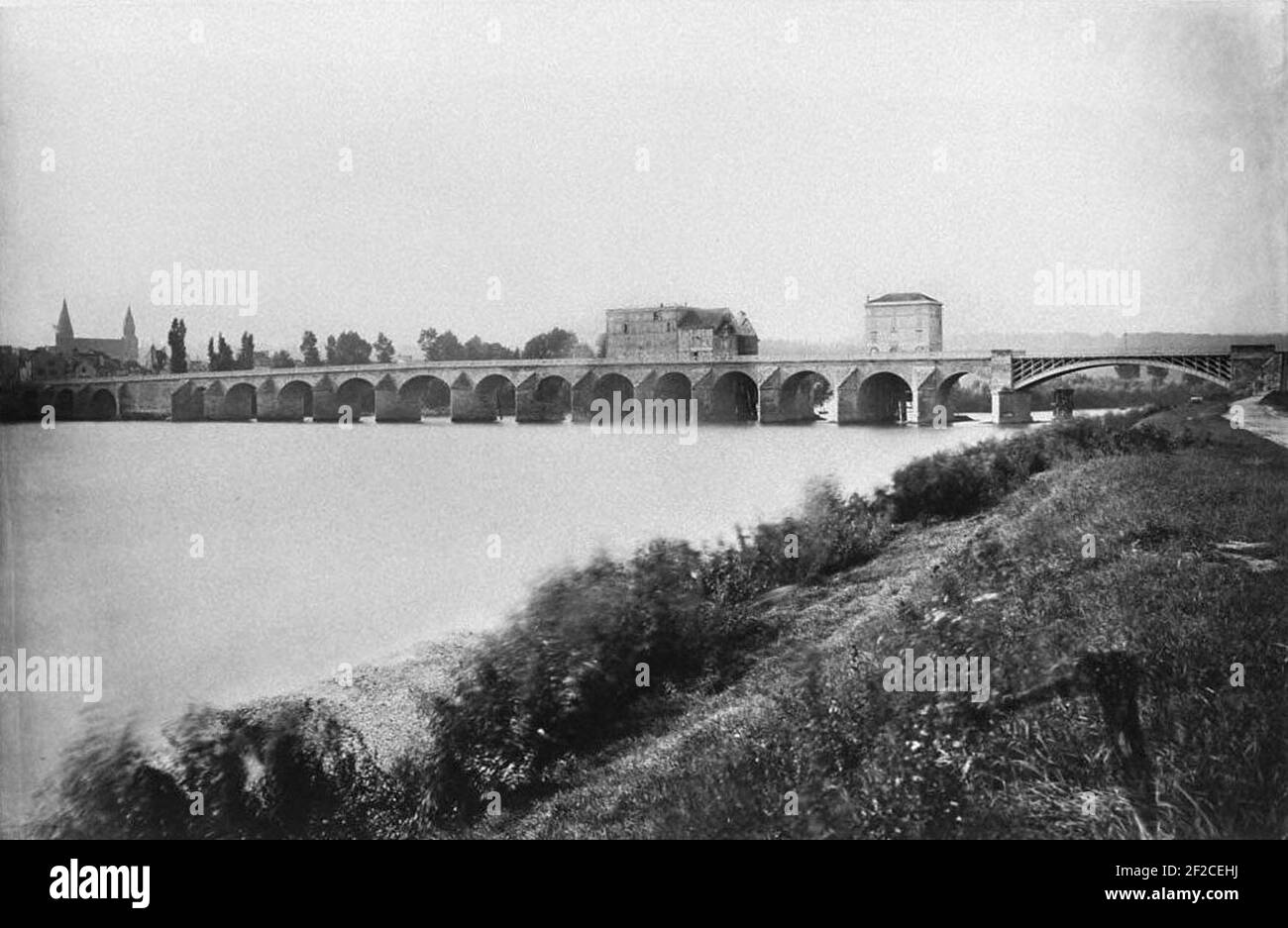 Pont de Poissy sur la Seine. Offre en restauration. Vue levier d'amont - Rive droite. Banque D'Images