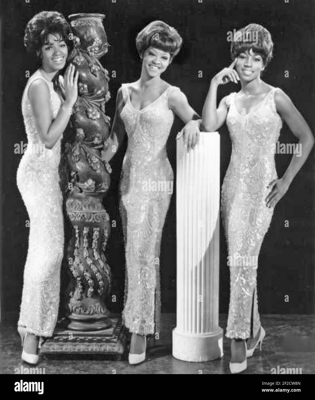 LA PHOTO PROMOTIONNELLE À TROIS DEGRÉS du trio vocal américain 1963 Banque D'Images
