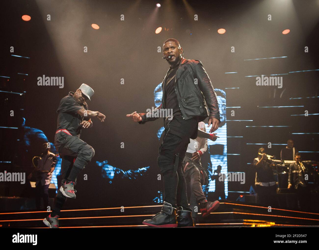 Usher se produit en direct à l'O2 Arena, Greenwich - Londres Banque D'Images