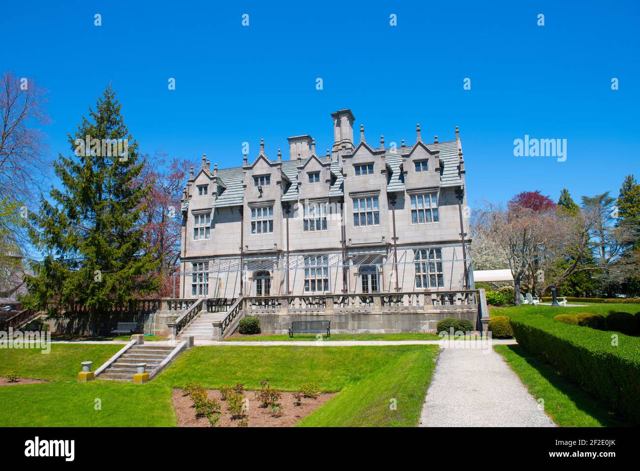 Wakehurst Estate est un manoir de l'âge de or dans le quartier historique de Bellevue Avenue à Newport, Rhode Island RI, États-Unis. Ce bâtiment est maintenant la propriété de Salve Re Banque D'Images