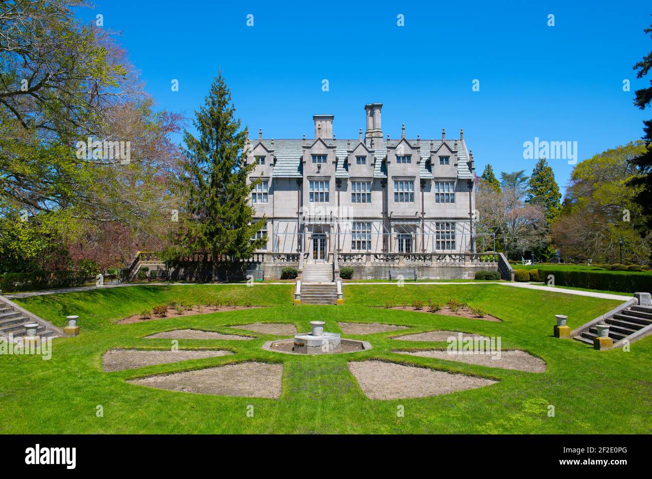 Wakehurst Estate est un manoir de l'âge de or dans le quartier historique de Bellevue Avenue à Newport, Rhode Island RI, États-Unis. Ce bâtiment est maintenant la propriété de Salve Re Banque D'Images