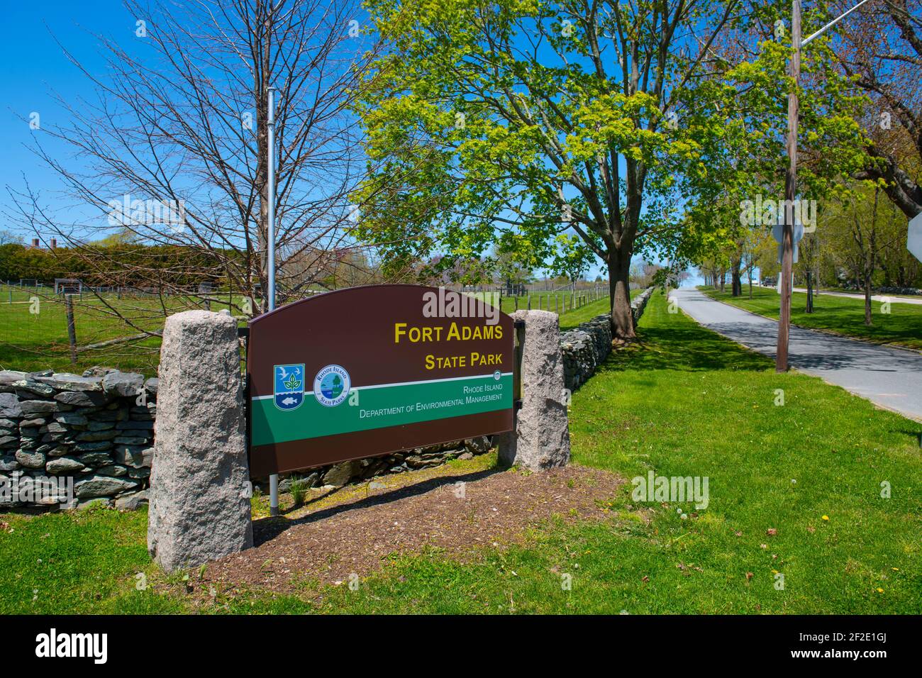 Panneau d'entrée du parc national de fort Adams dans la ville de Newport, Rhode Island RI, États-Unis. Banque D'Images