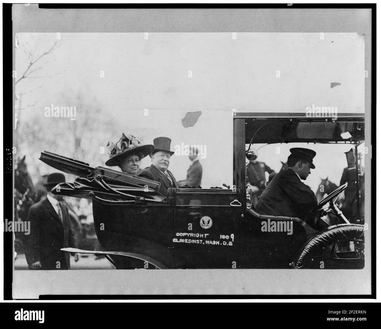 Le président et Mme Taft en automobile de la Maison Blanche Banque D'Images