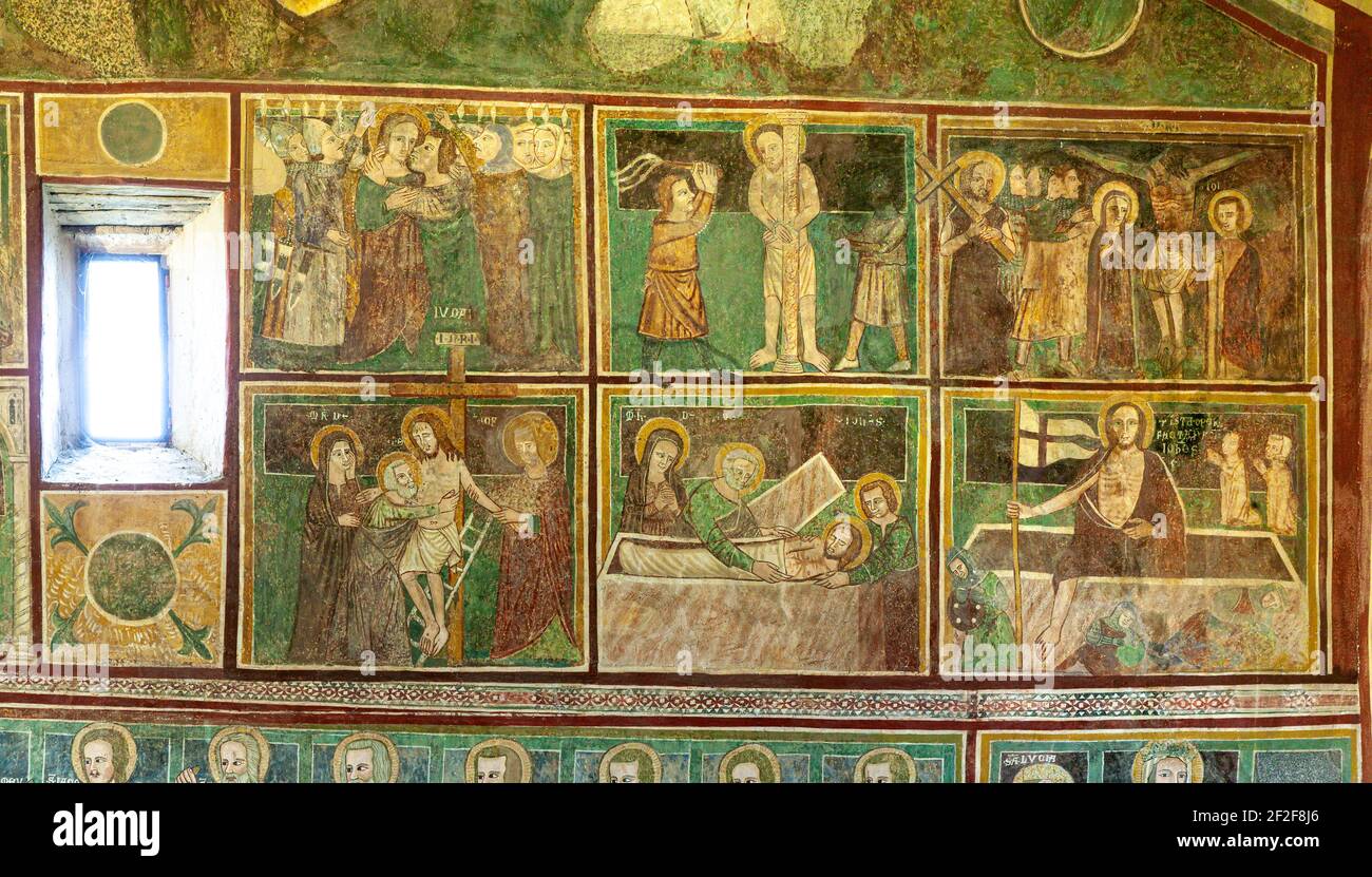 Magnifique cycle de fresques médiévales dans l'abbaye de Santa Lucia, Rocca di Cambio. Abruzzes, Italie Banque D'Images