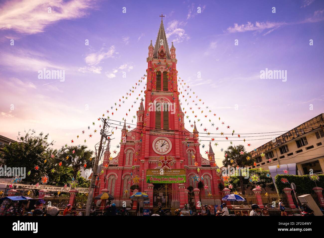 1er janvier 2017 : l'église Tan Dinh, également appelée église du Sacré cœur de Jésus, est une église catholique romaine à Ho Chi Minh-ville, au Vietnam. Il a été construit en 18 Banque D'Images