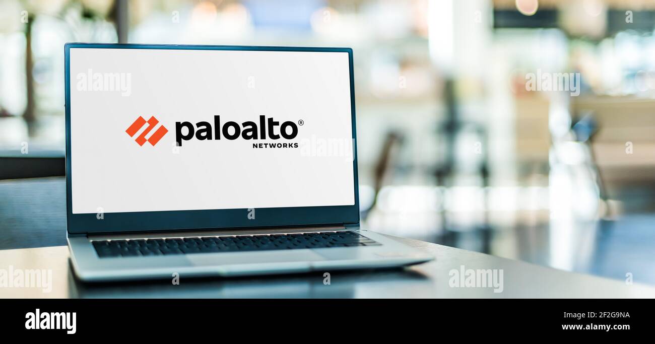 POZNAN, POL - 6 FÉVRIER 2021 : ordinateur portable affichant le logo de Palo Alto Networks, une société multinationale américaine de cybersécurité dont le siège est à Banque D'Images