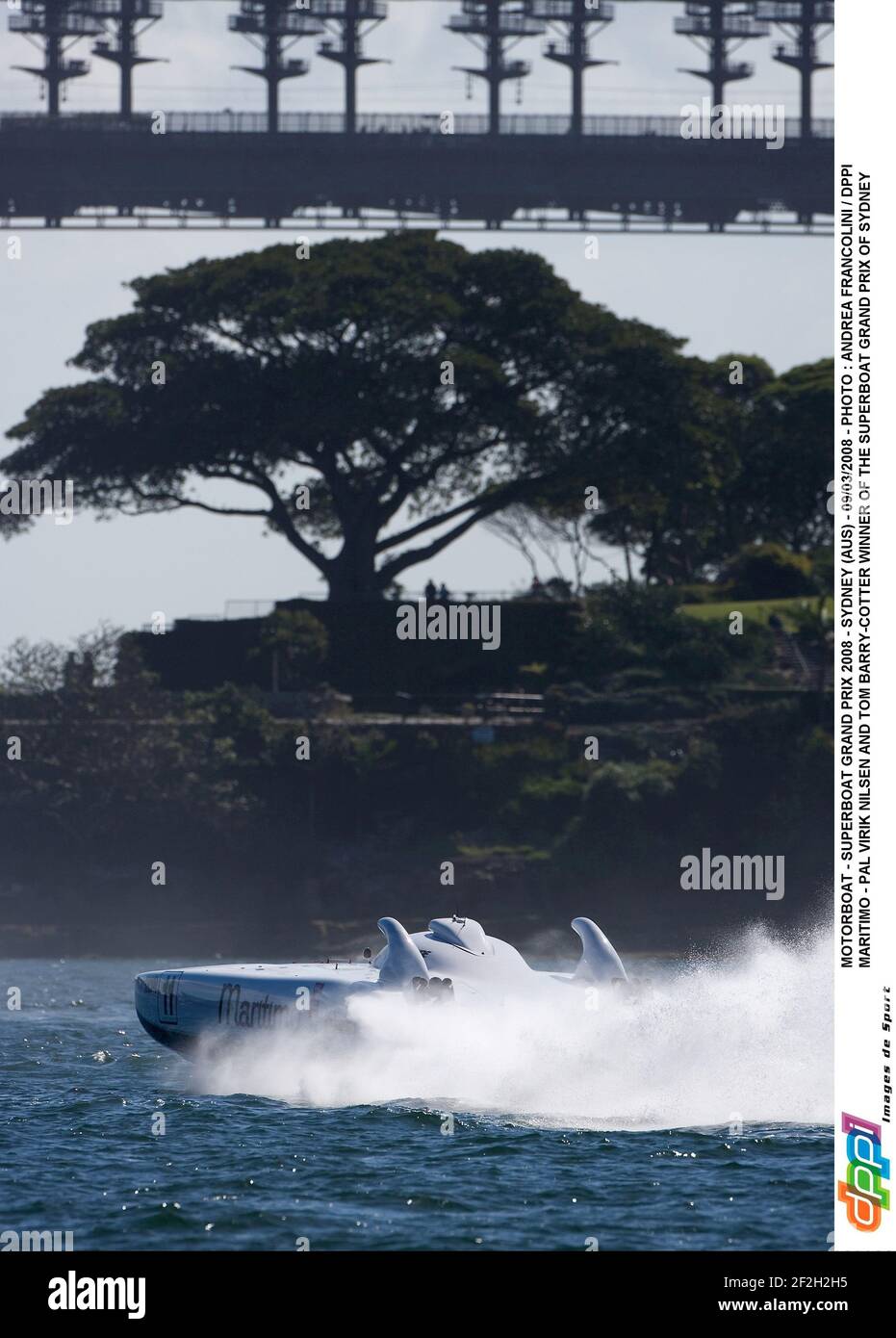 BATEAU À MOTEUR - GRAND PRIX SUPERBOAT 2008 - SYDNEY (AUS) - 09/03/2008 - PHOTO : ANDREA FRANCOLINI / DPPI MARITIMO - PAL VIRIK NILSEN ET TOM BARRY-COTTER VAINQUEUR DU GRAND PRIX SUPERBOAT DE SYDNEY Banque D'Images