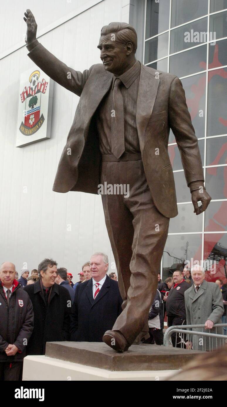 la nouvelle statue des tedbates dévoilée à southampton fc aujourd'hui, samedi pic mike walker, 2008 Banque D'Images