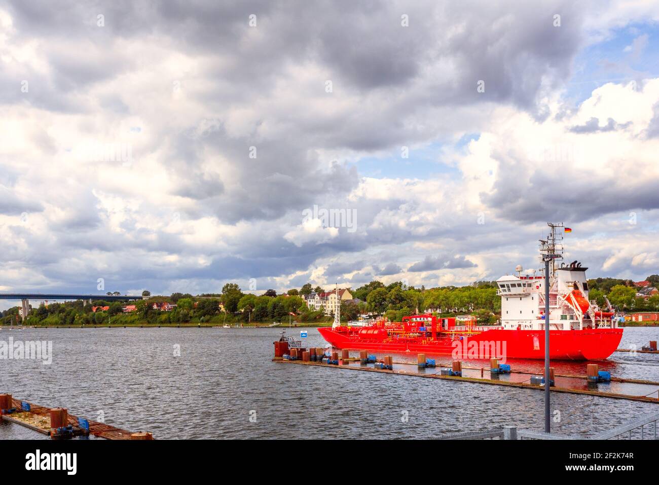 Faites des achats dans l'écluse de Kiel Holtenau, canal de la mer Baltique de la mer du Nord, Kiel, Schleswig-Holstein, Allemagne Banque D'Images
