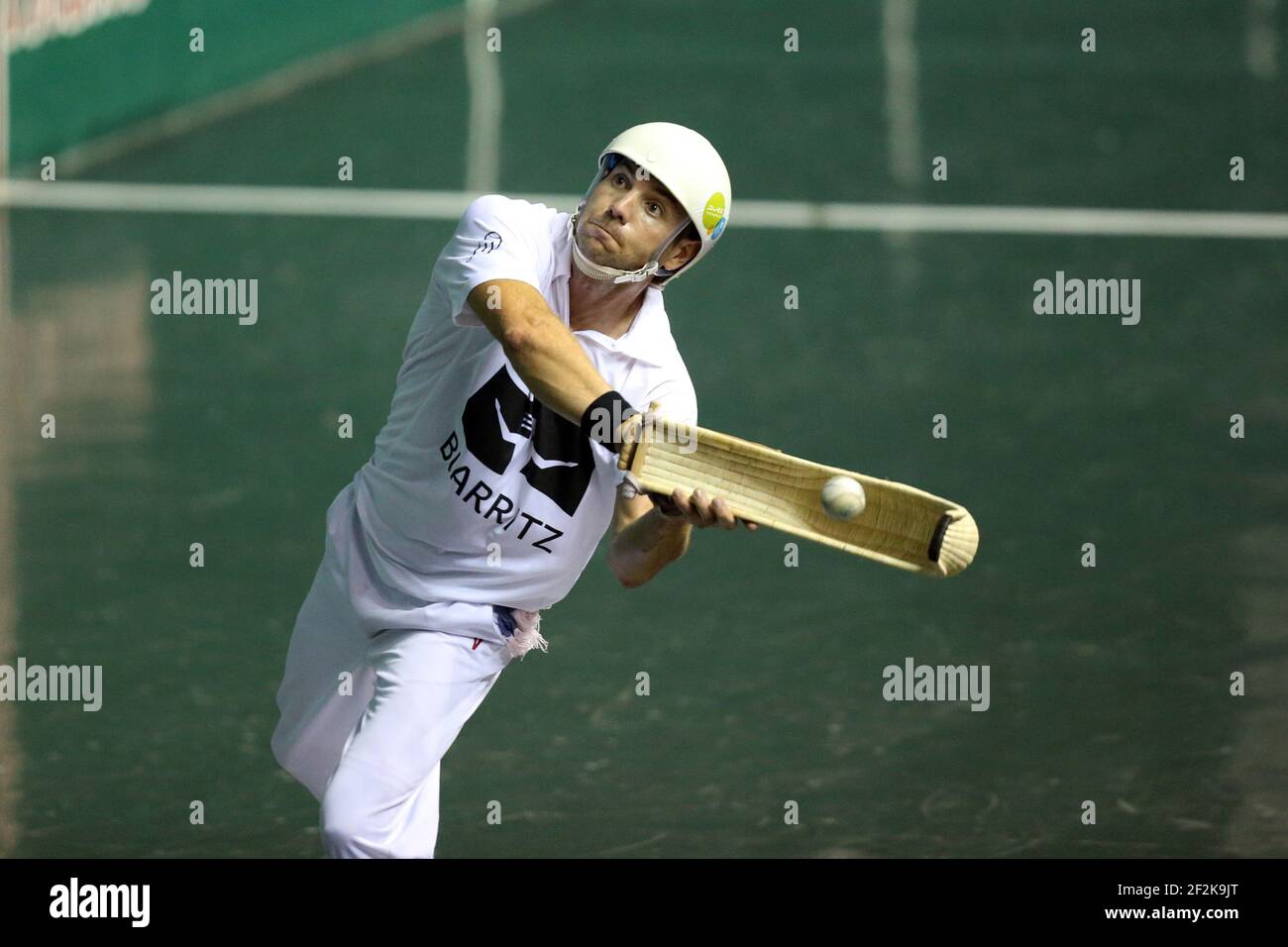 Cesta punta - Jai Alai - Championnat du monde 2013 - Biarritz - France - 1/2 final - 26/08/2013 - photo Manuel Blondeau / AOP-PRESS / DPPI - Christophe Olha (blanc) Banque D'Images