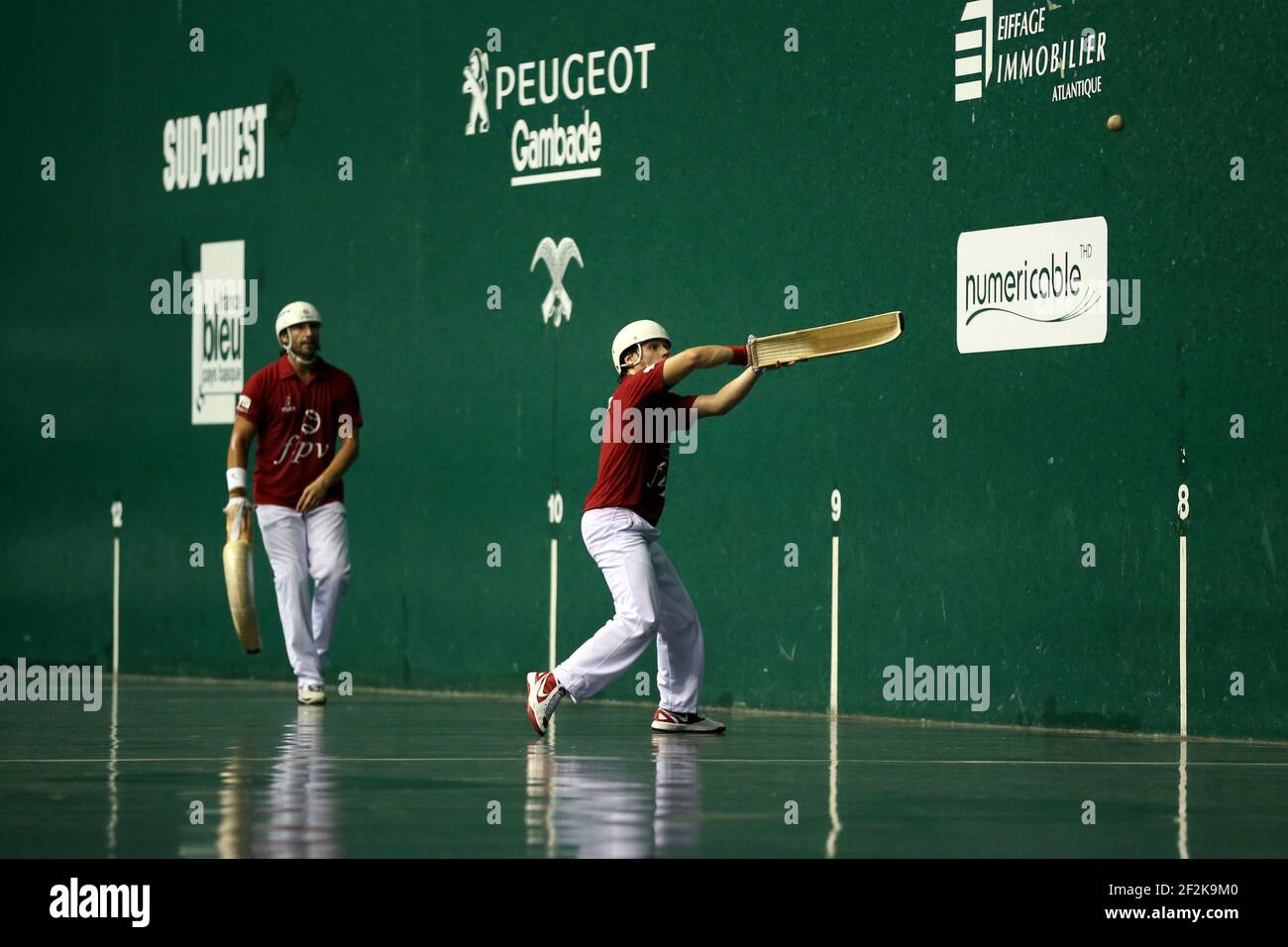 Cesta punta - Jai Alai - Championnat du monde 2013 - Biarritz - France - 1/2 final - 26/08/2013 - photo Manuel Blondau / AOP-PRESS / DPPI - Diego Beaskoetxea (rouge) Banque D'Images