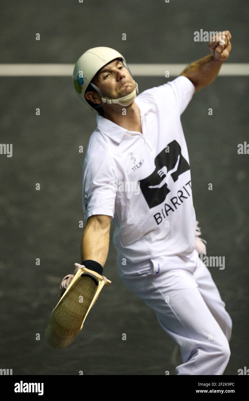 Cesta punta - Jai Alai - Championnat du monde 2013 - Biarritz - France - 1/2 final - 26/08/2013 - photo Manuel Blondeau / AOP-PRESS / DPPI - Christophe Olha (blanc) Banque D'Images