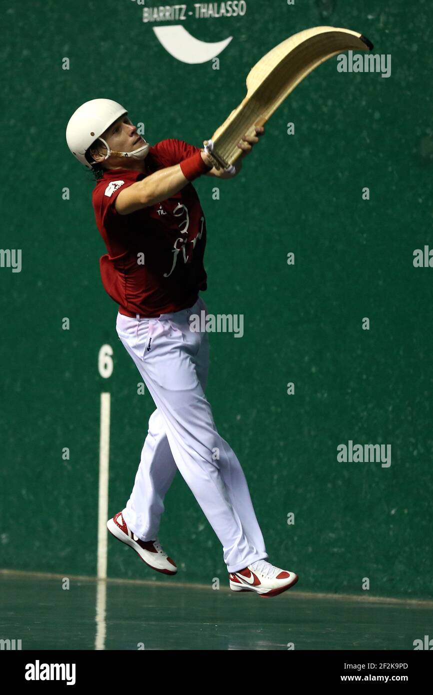 Cesta punta - Jai Alai - Championnat du monde 2013 - Biarritz - France - 1/2 final - 26/08/2013 - photo Manuel Blondau / AOP-PRESS / DPPI - Diego Beaskoetxea (rouge) Banque D'Images