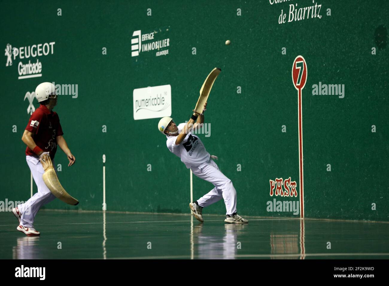Cesta punta - Jai Alai - Championnat du monde 2013 - Biarritz - France - 1/2 final - 26/08/2013 - photo Manuel Blondeau / AOP-PRESS / DPPI - Christophe Olha (blanc) Banque D'Images