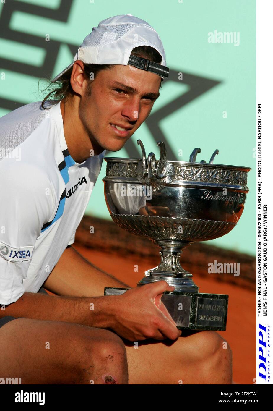 TENNIS - ROLAND GARROS 2004 - 06/06/2004 - PARIS (FRA) - PHOTO: DANIEL  BARDOU / DPPI FINALE HOMMES - GASTON GAUDIO (ARG) / VAINQUEUR Photo Stock -  Alamy