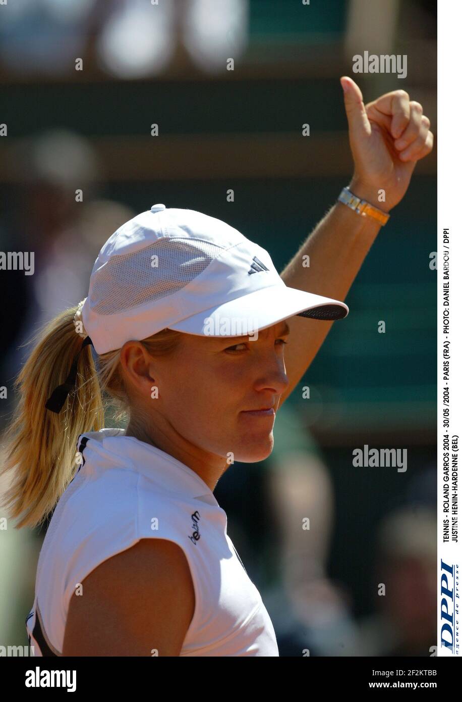 TENNIS - ROLAND GARROS 2004 - 30/05/2004 - PARIS (FRA) - PHOTO: DANIEL BARDOU / DPPI JUSTINE HENIN-HARDENNE (BEL) Banque D'Images