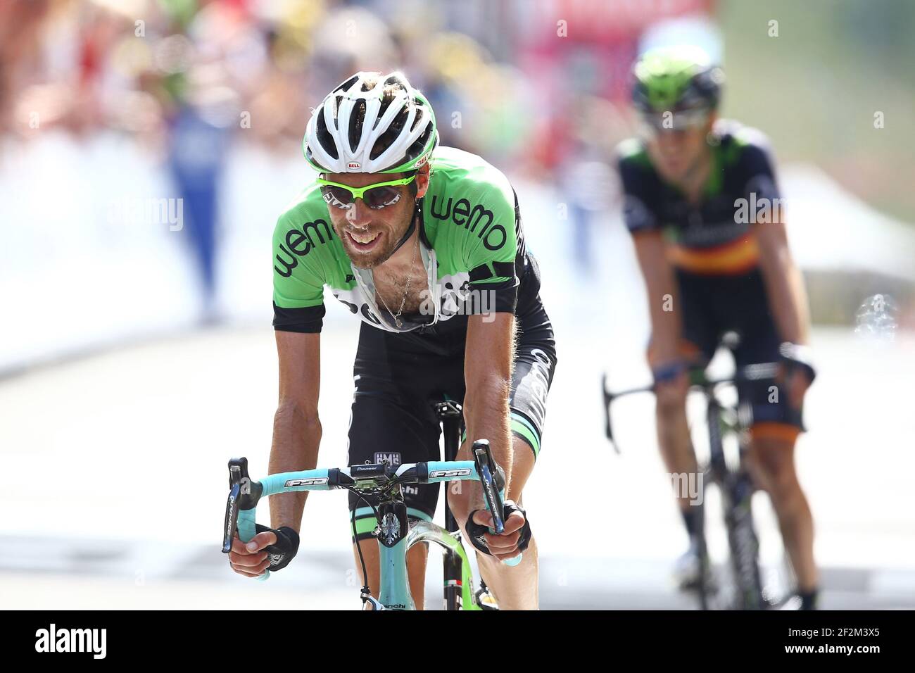 Laurens Ten Dam des pays-Bas pour Belkin Pro Cycling Team regarde comme il traverse la ligne d'arrivée pendant le Tour de France, UCI World Tour 2014, Stage 17, Saint-Gaudens - Saint-Lary Pla d'Adet (224,5 km), le 23 juillet 2014 - photo Manuel Blondau / AOP Press / DPPI Banque D'Images