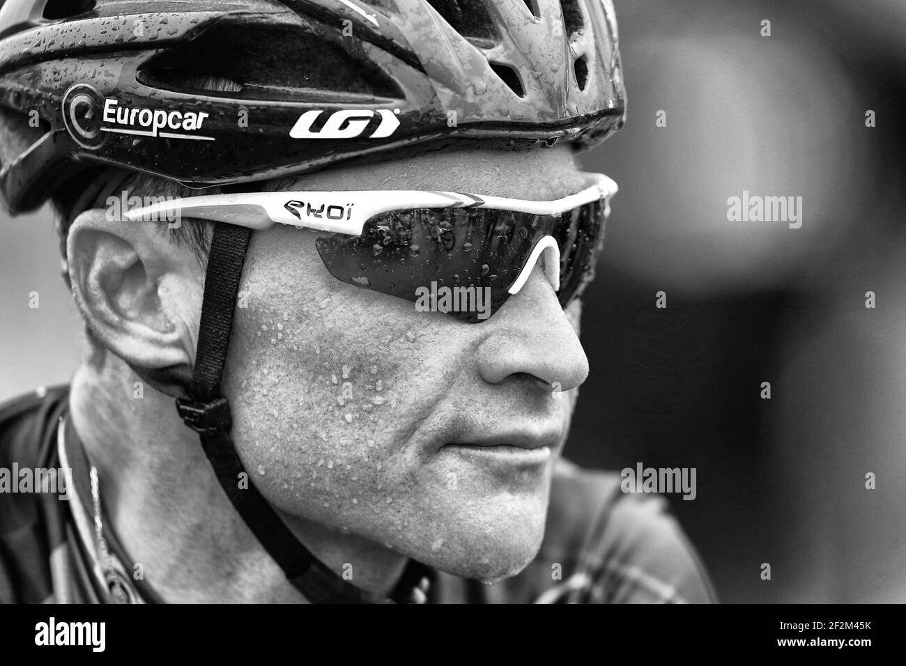Thomas Voeckler de France à cheval pour Team Europcar regarde en franchissant la ligne d'arrivée pendant le Tour de France, UCI World Tour 2014, Stage 19, Maubourguet pays du Val d'Adour - Bergerac (208,5 km), le 25 juillet 2014 - photo Manuel Blondeau / AOP Press / DPPI Banque D'Images
