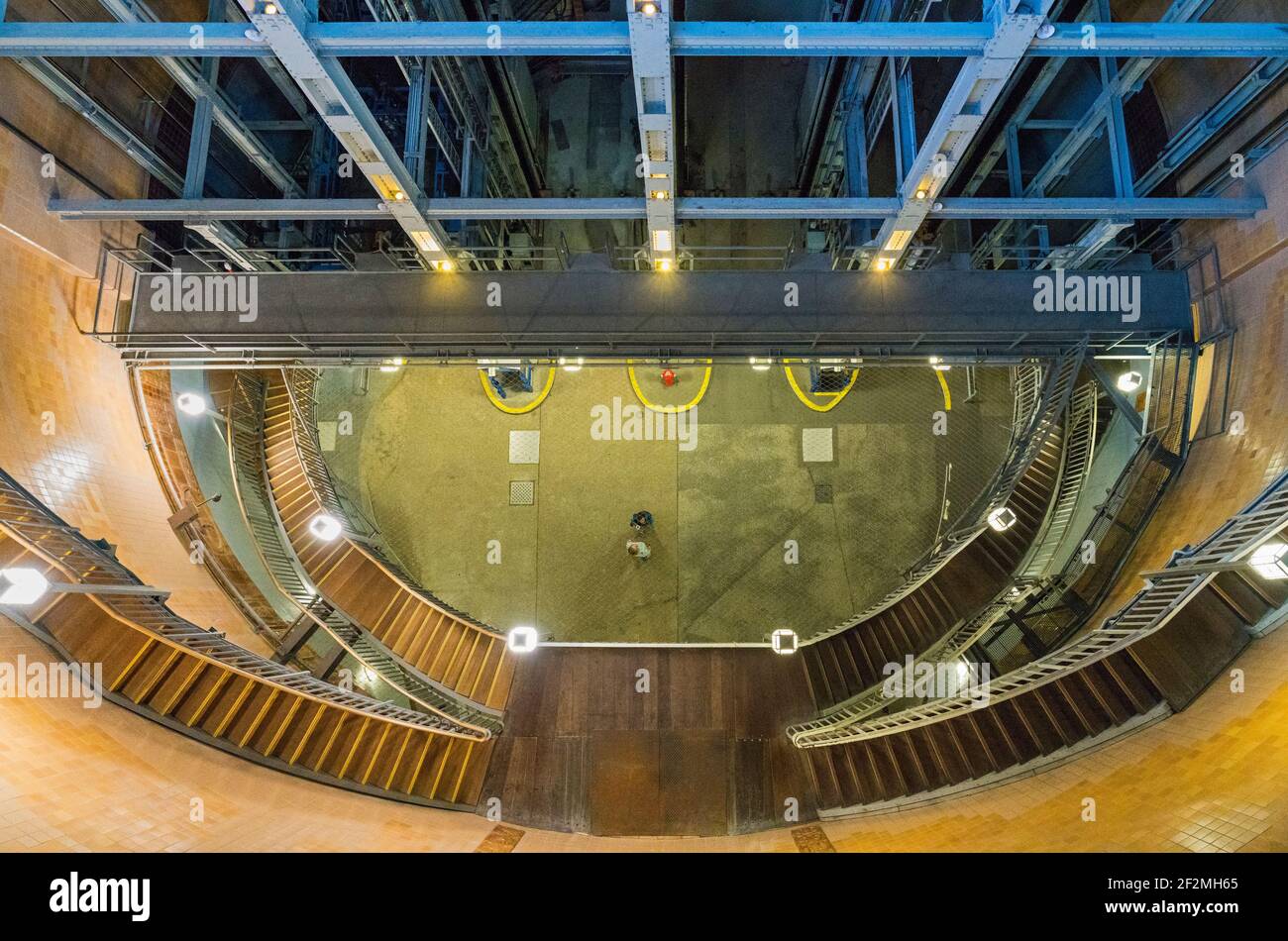 Allemagne, Hambourg, St. Pauli-Elbtunnel, ancien tunnel Elbe, ascenseur dans le bâtiment de l'arbre, entrée sud Steinwerder Banque D'Images