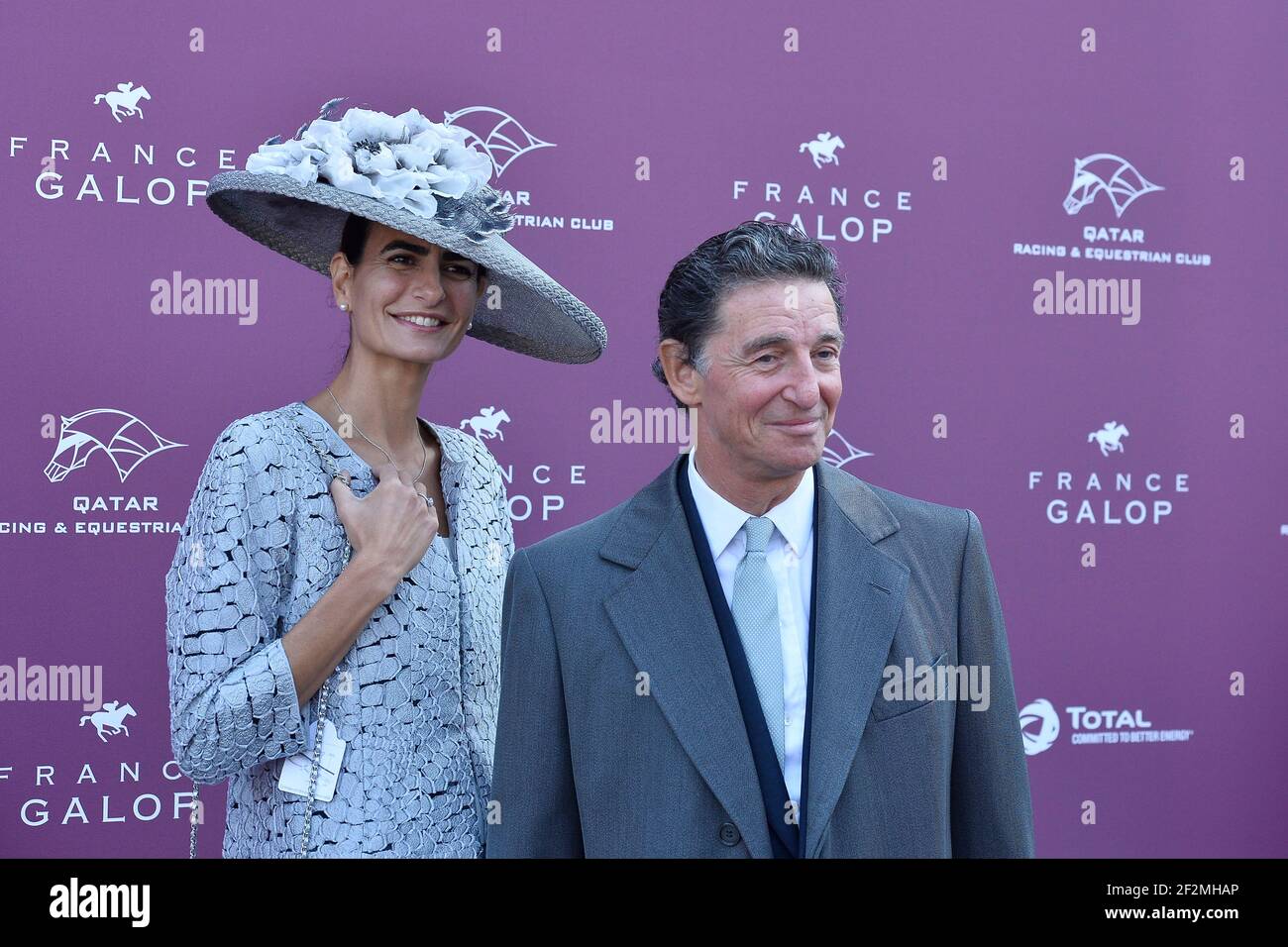 Irene Salvador et Edouard de Rothschild lors de la 94e course du Qatar Prix de l'Arc de Triomphe le 4 octobre 2015 au circuit de Longchamp à Paris, France - photo Christophe Bricot / DPPI Banque D'Images