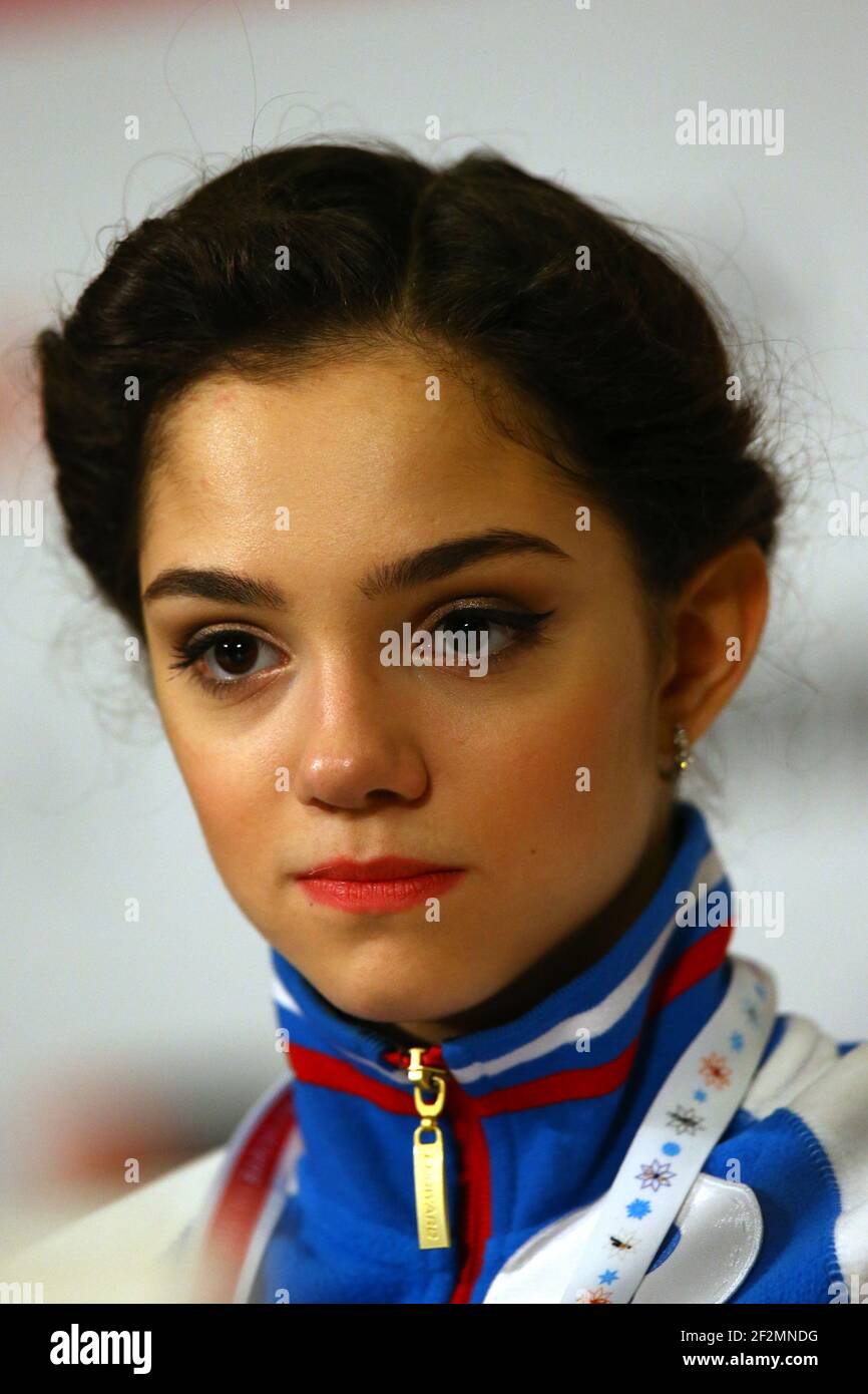 Evgenia Meddeva, de Russie, est photographiée lors de la conférence de presse de la finale du Grand Prix de patinage artistique de l'UIP 2015-2016, au Centre de congrès de Barcelone, à Barcelone, Espagne, le 12 décembre 2015. Photo : Manuel Blondau/AOP.Press/DPPI Banque D'Images