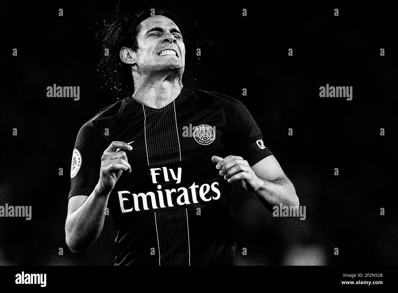 Le défenseur français de Paris Saint-Germain, Presnel Kimpembe, vie avec l'avant-projet français de Toulouse, Corentin Jean, lors du championnat de France Ligue 1, match de football entre Paris Saint-Germain et Toulouse FC le 19 février 2017 au stade du Parc des Princes à Paris, France - photo Benjamin Cremel / DPPI Banque D'Images