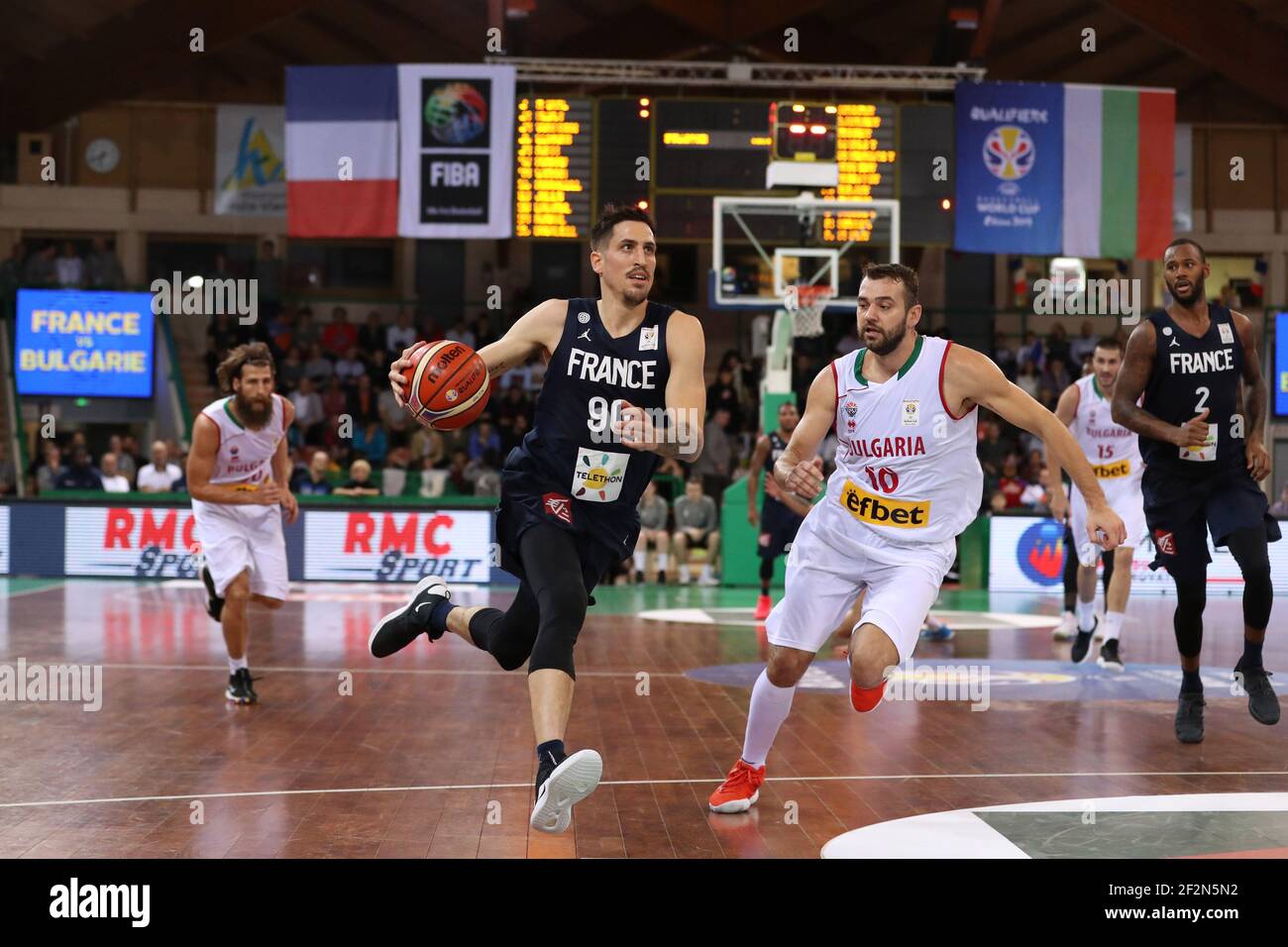 Paul Lacombe de France en action lors de la coupe du monde de la FIBA Chine  2019, match de basket-ball du groupe de qualification K entre la France et  la Bulgarie le