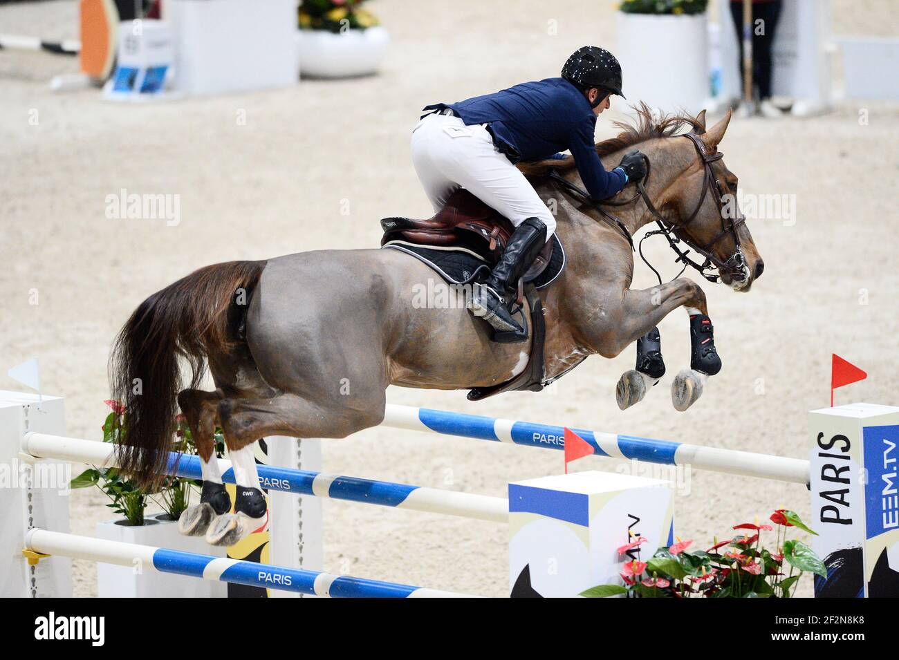 Julien Eaillard à cheval Safari d'Auge pendant les Longines Masters de  Paris le 8 décembre 2019, à Villepinte, France - photo Christophe Bricot /  DPPI Photo Stock - Alamy