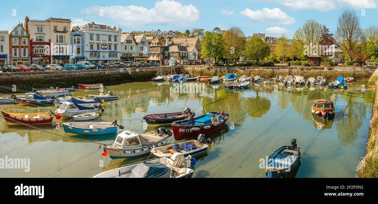 Panorama de la marina du bateau de pêche au port de Dartmouth, Devon, Angleterre Banque D'Images