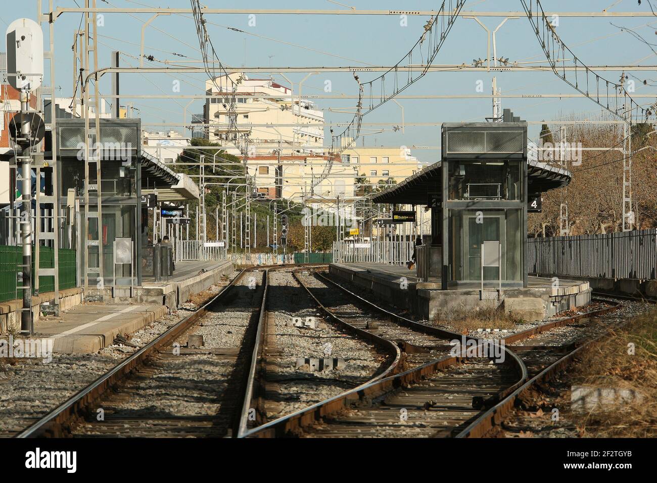 Gare dans la ville balnéaire de Calella on La Costa Brava près de Barcelone en Catalogne Espagne UE 2019 Banque D'Images