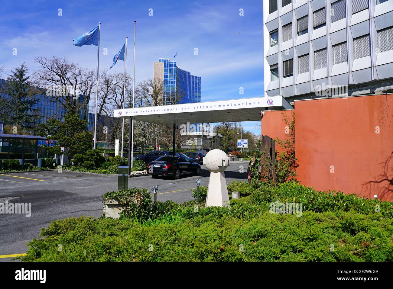 GENÈVE, SUISSE -5 avril 2019- vue extérieure du bâtiment de l'Union internationale des télécommunications (UIT), une agence des Nations Unies située à Banque D'Images