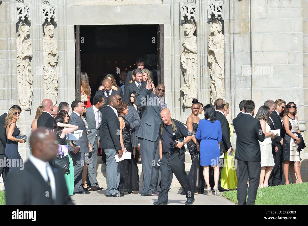 PALM BEACH, FL - AVRIL 27 : la légende du basket-ball Michael Jordan épouse Yvette Prieto à l'église épiscopale de Bethesda-by-the-Sea qui est la même église où le milliardaire Donald Trump et le modèle slovène Melania Knauss se marient. Le 27 avril 2013 à Palm Beach, Floride personnes: Patrick Ewing crédit: Storms Media Group/Alay Live News Banque D'Images