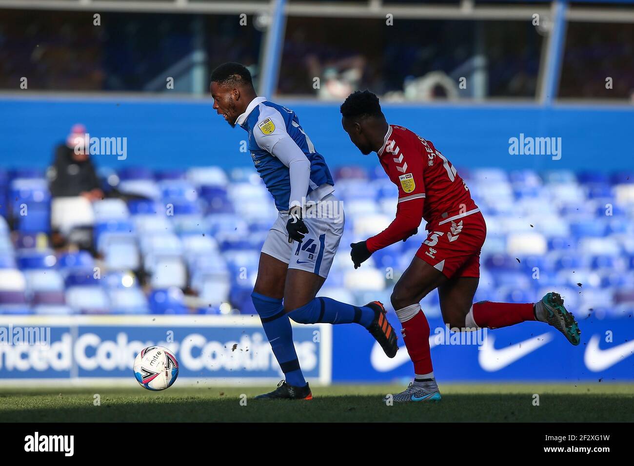 Birmingham, Royaume-Uni. 13 mars 2021. Jonathan Leko #14 de Birmingham City dribbles la balle à Birmingham, Royaume-Uni le 3/13/2021. (Photo de Simon Bissett/News Images/Sipa USA) crédit: SIPA USA/Alay Live News Banque D'Images