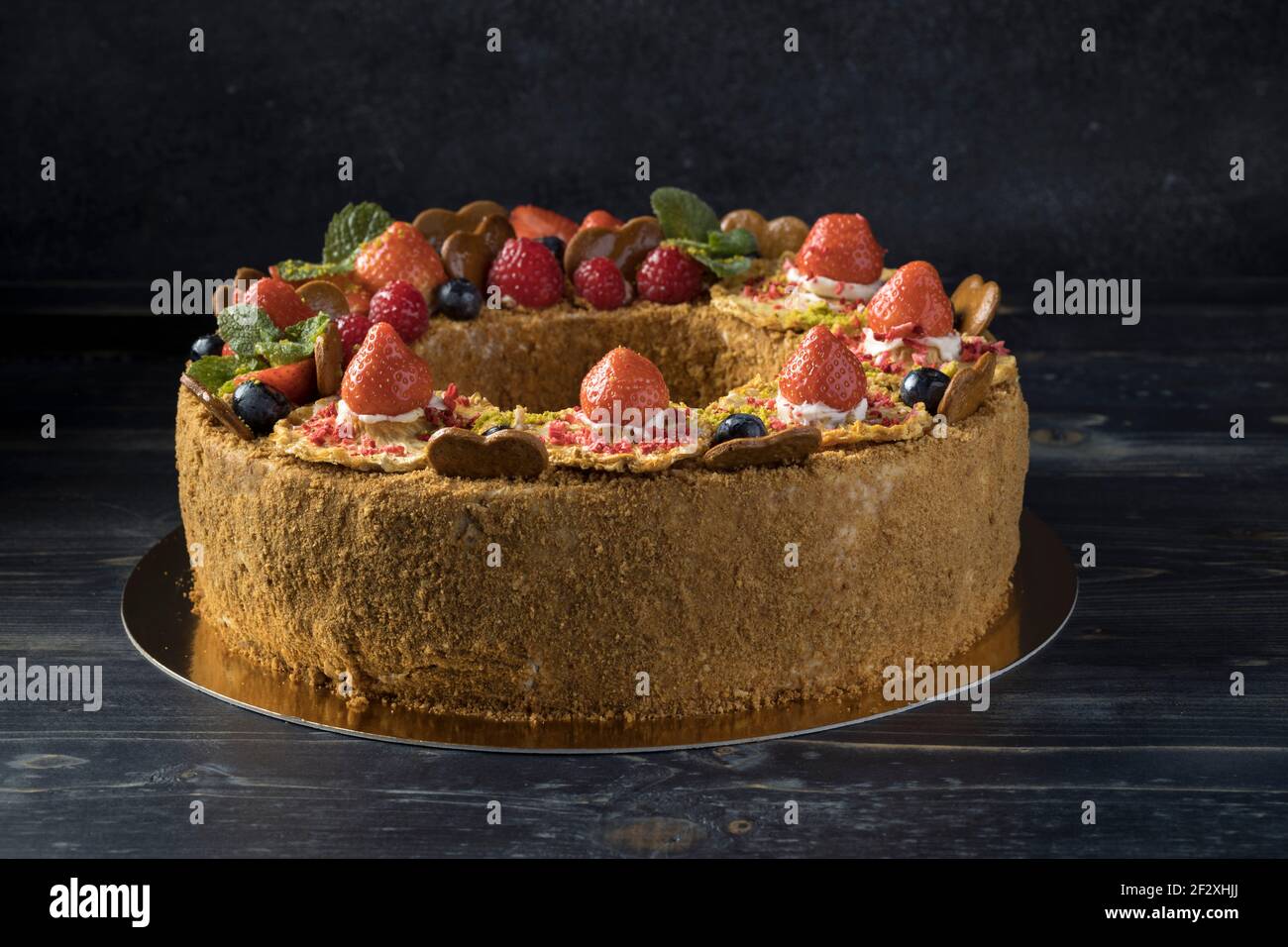 gâteau bisquit à la crème fraise et à la poudre de sucre Banque D'Images