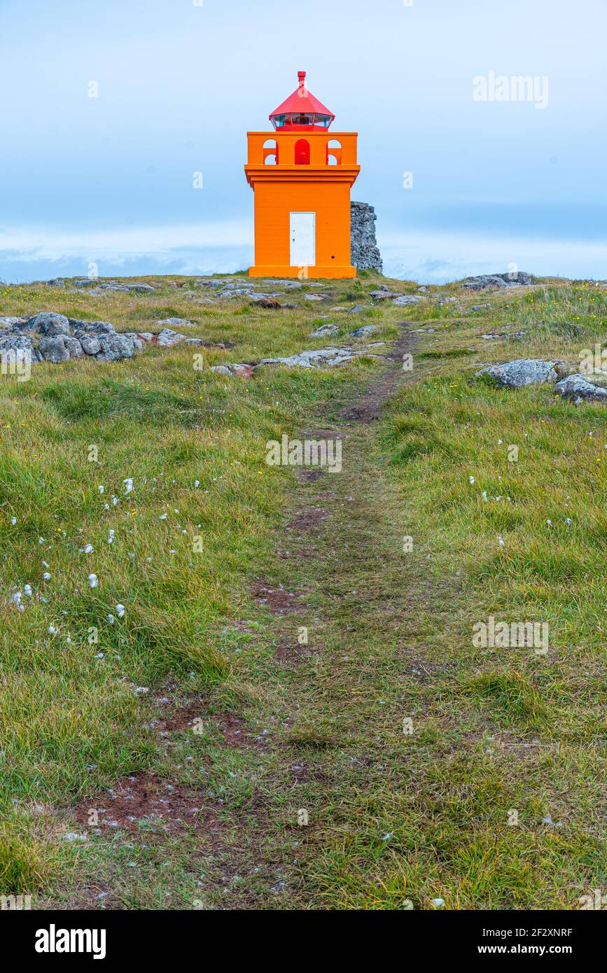 Phare d'Orange Hafnarnes sur l'Islande Banque D'Images
