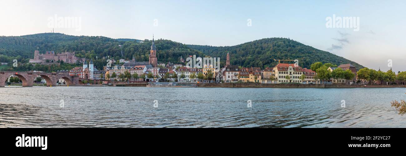 Panorama de Heidelberg derrière le Neckar, Allemagne Banque D'Images